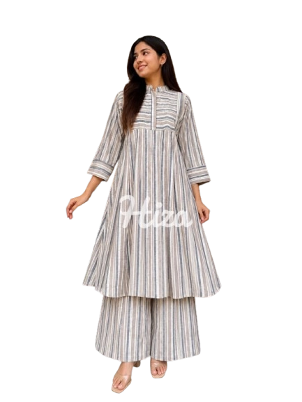 strip maternity codset wearing a women - online maternity wear in kerala